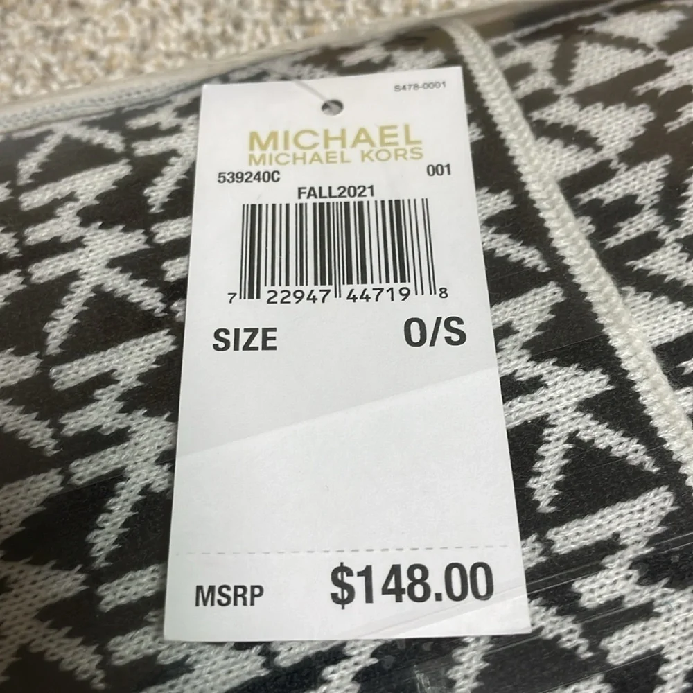 NWT - Michael Kors Women’s Limited Edition Fall2021 Scarf (White & Black Design)